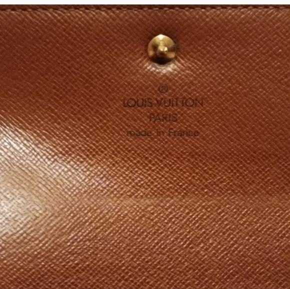 Louis Vuitton Triple Fold Wallet - Picture 4 of 8